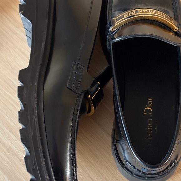 Dior Black Leather Slip-On Loafers with Gold Plaque
I do not keep boxes no box - Picture 5 of 6
